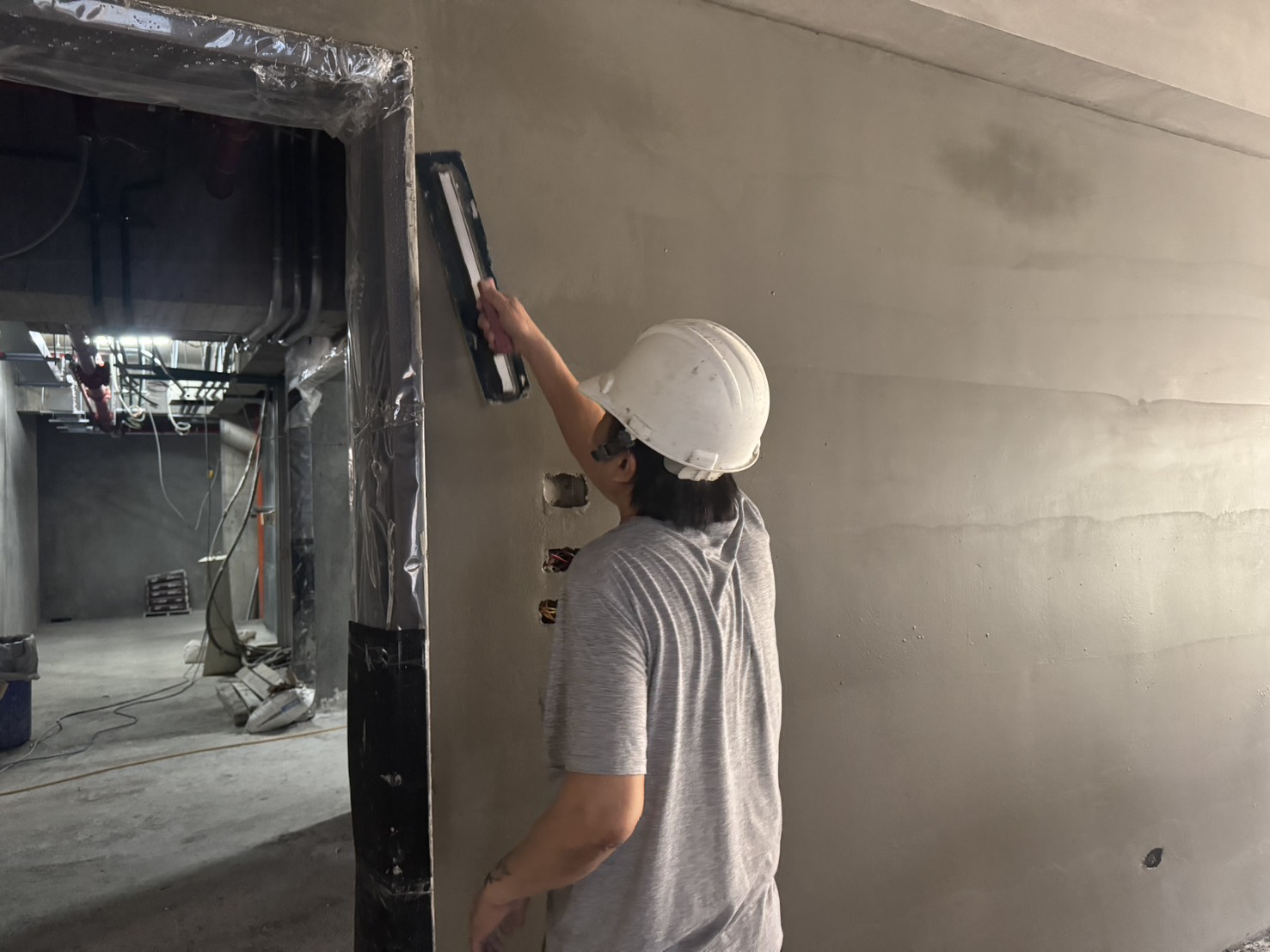 璞園畾畾青 2025.04.21 A棟4F室內牆面泥作粉光