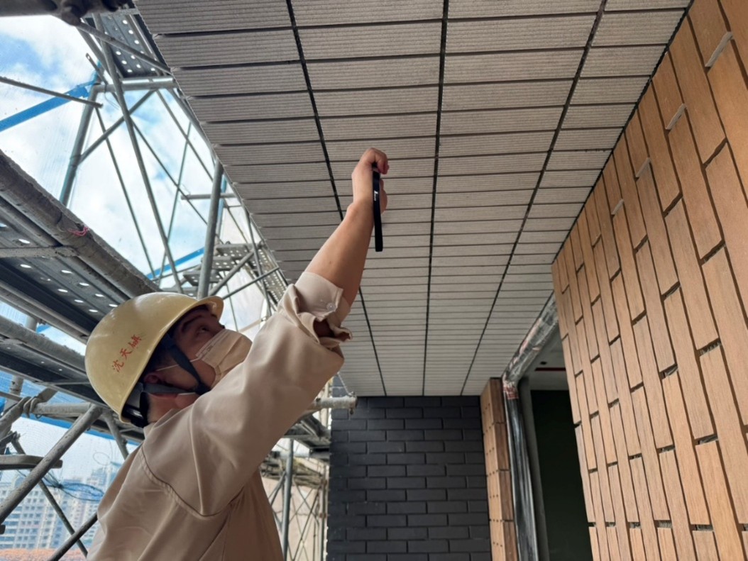 璞園畾畾青 2025.10.30 B棟9F外牆磚空鼓查驗