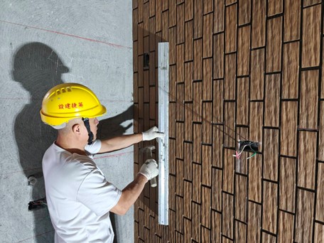 璞園畾畾青 2025.11.12 B棟第一階段外牆貼磚