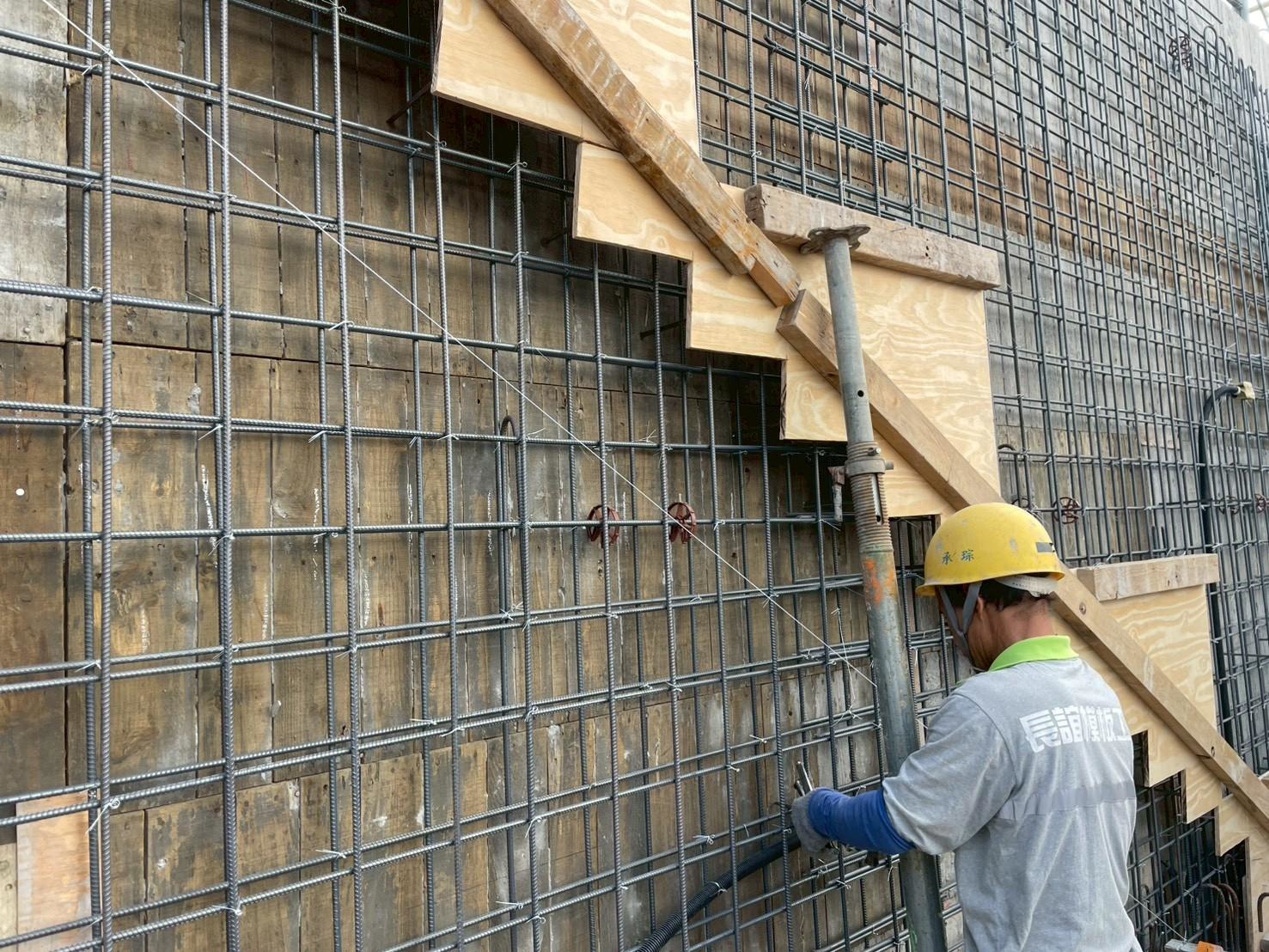 璞園喆里東 13F牆筋綁紮