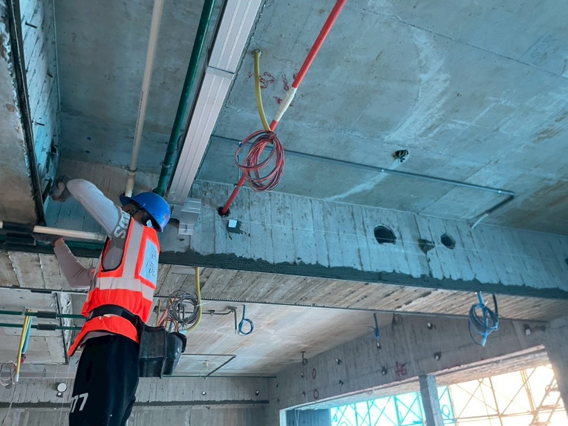 璞園喆里東 3F室內吊線