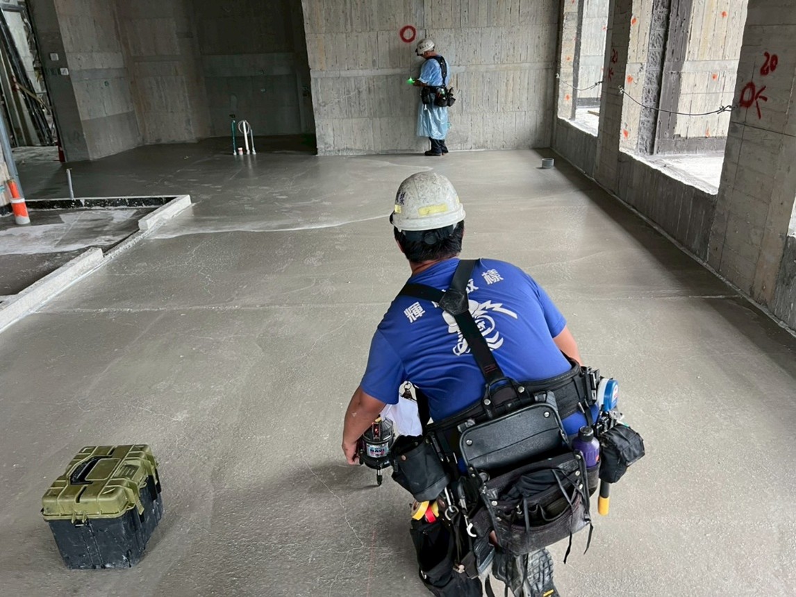 璞園喆里東 9F室內基準線放樣