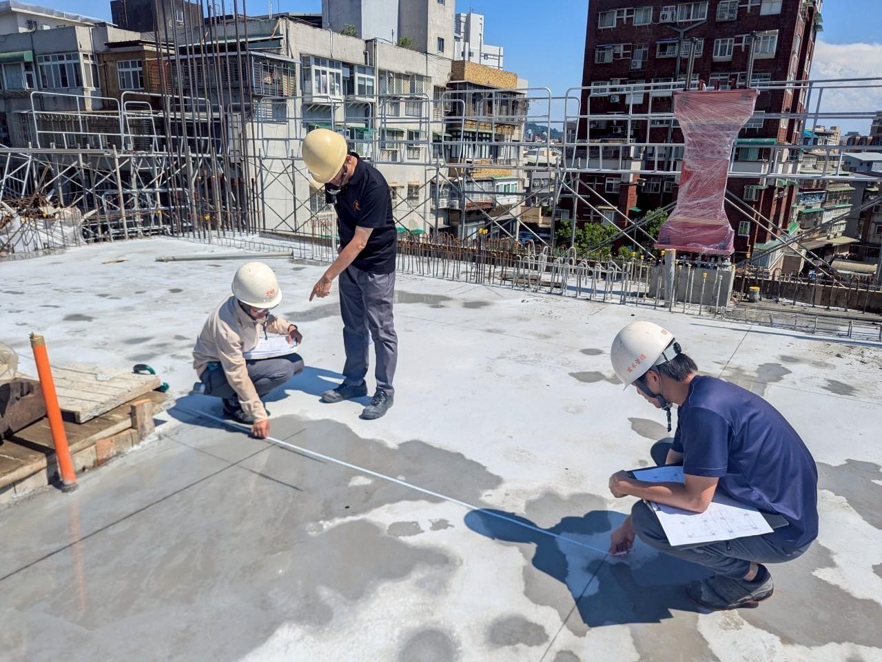 璞園喆里東 放樣查驗