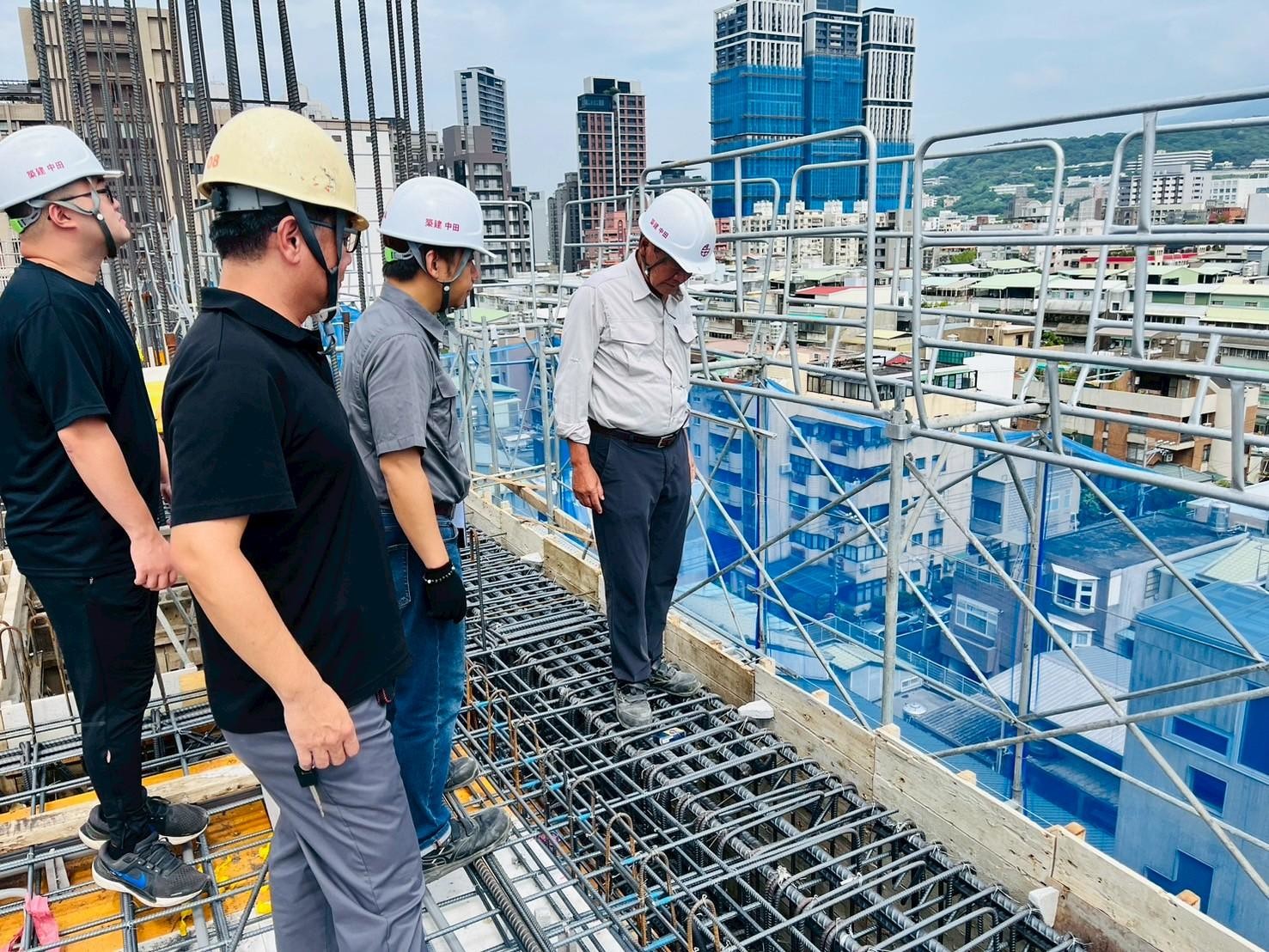 璞園喆里東 8FL灌漿前查驗