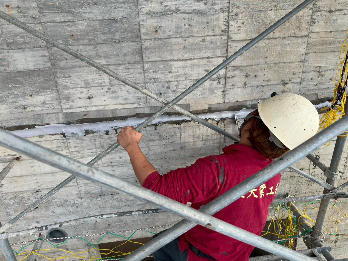 璞園喆里東 層縫防水施作