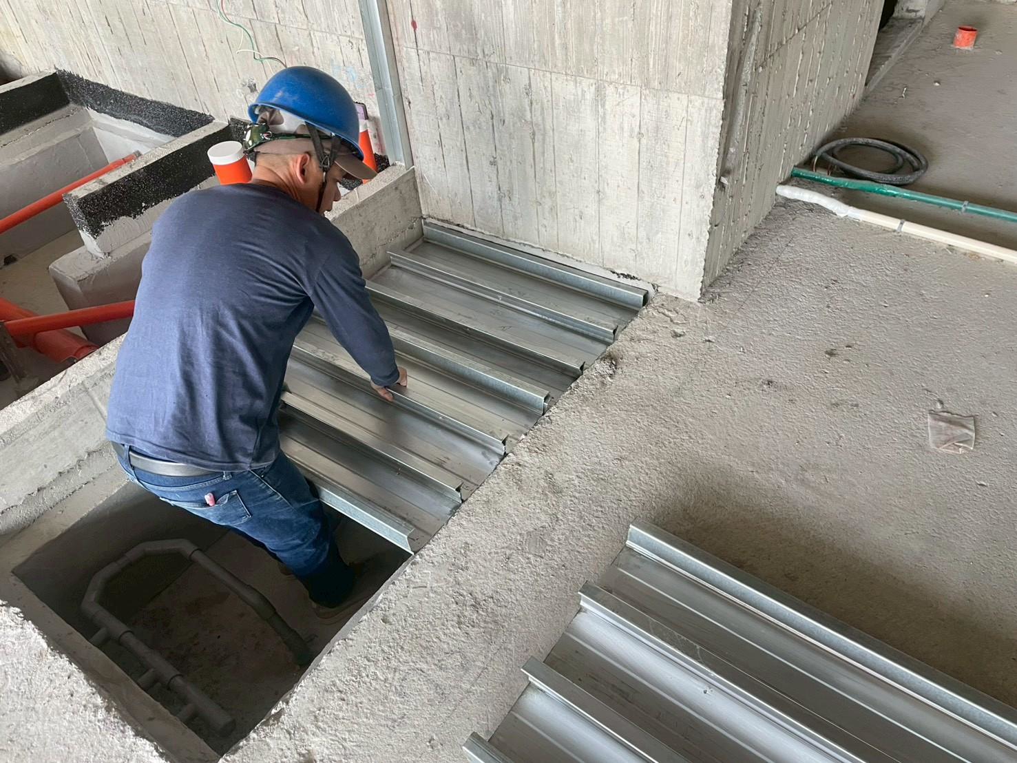 璞園喆里東 降板區DECK版施作