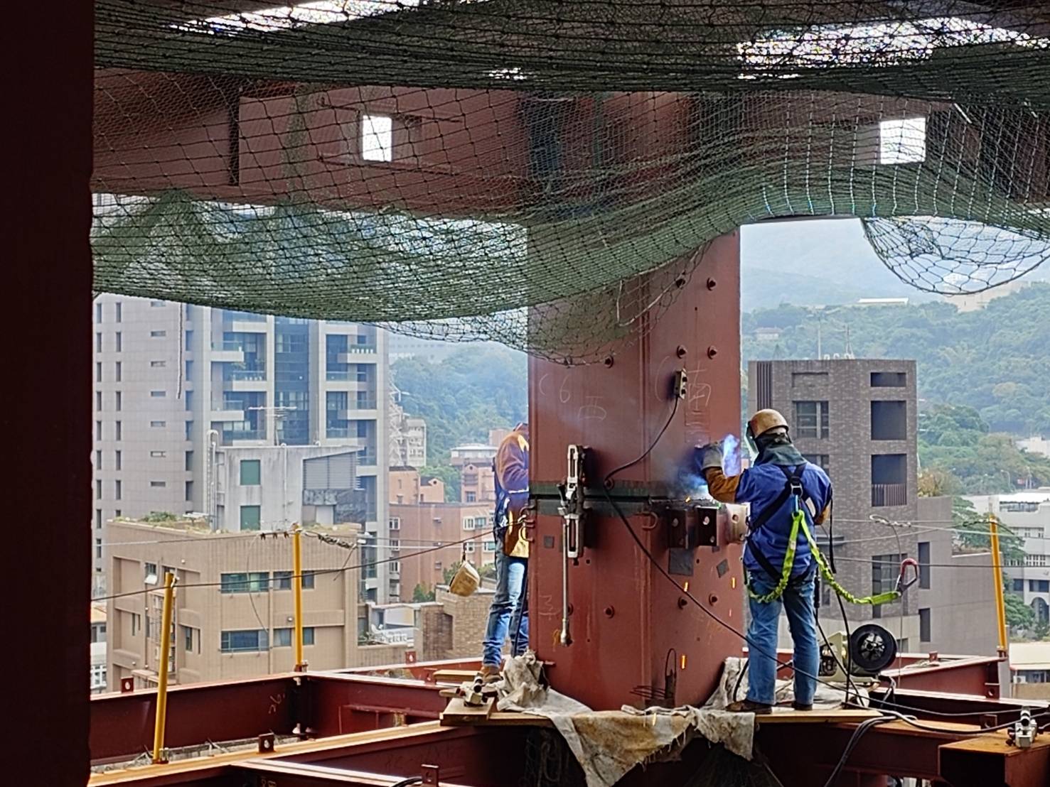 築觀 第四節鋼柱電焊