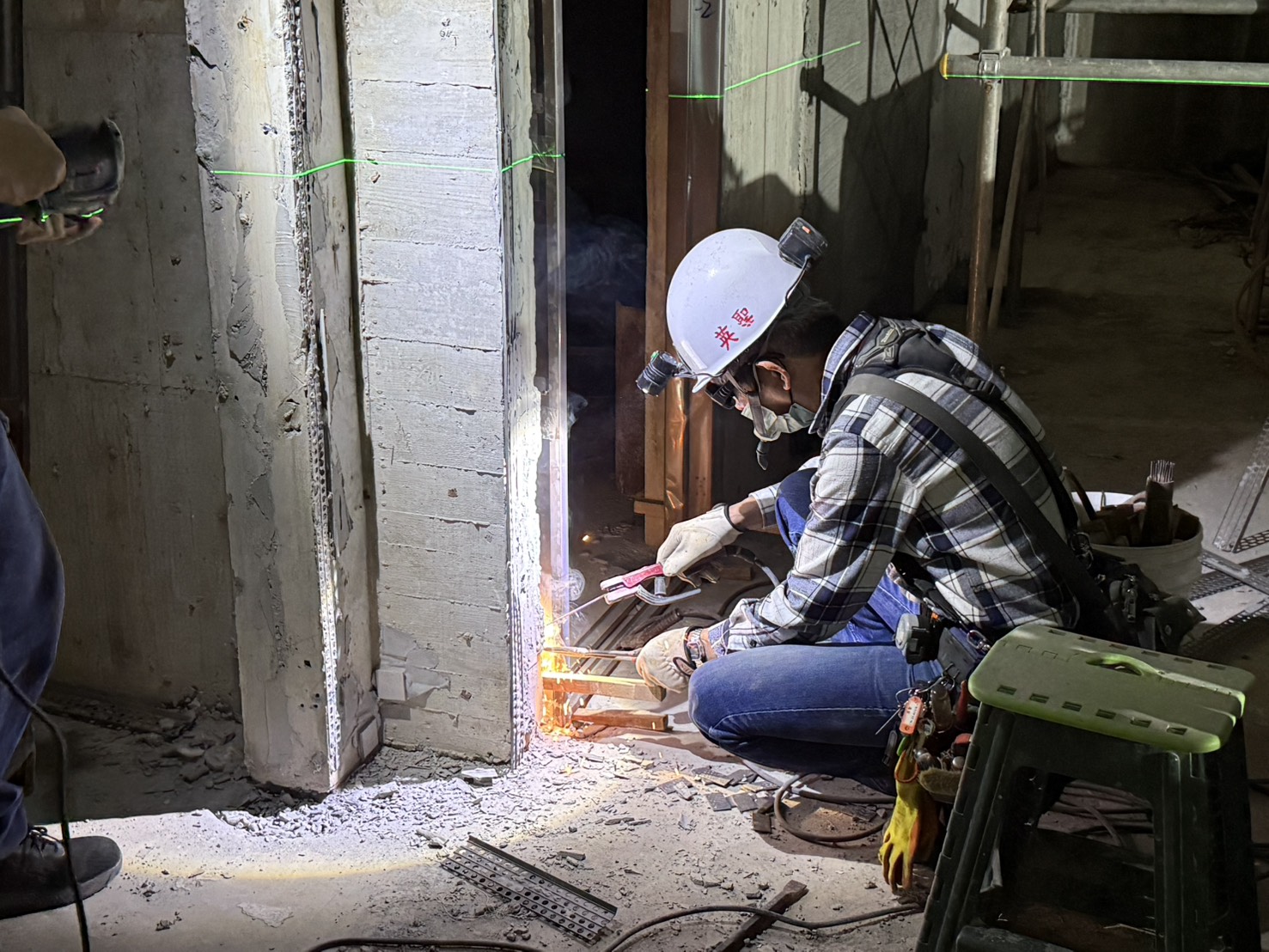 築觀 B1F防火門施作