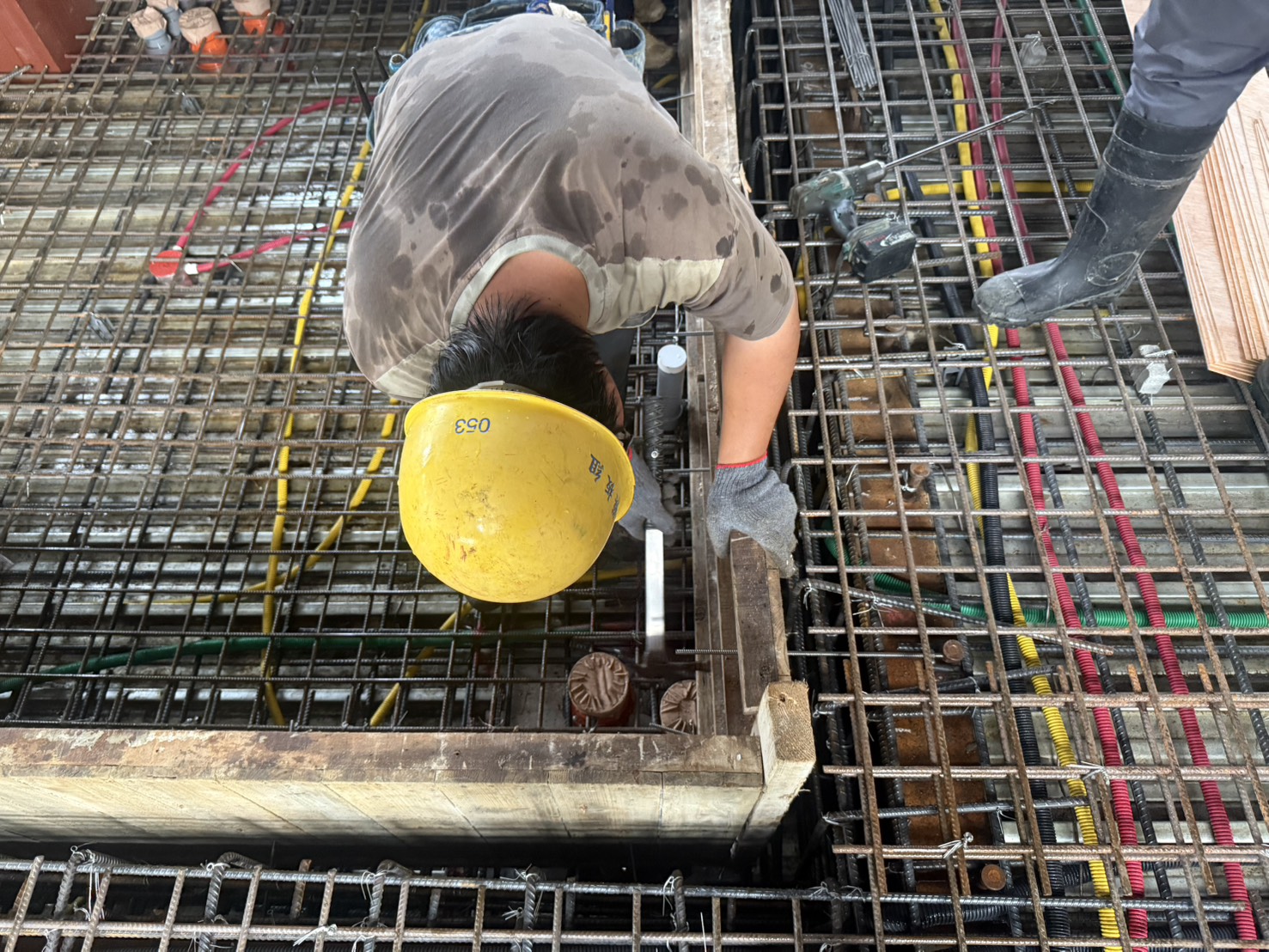 築觀 2FL降板吊模施作