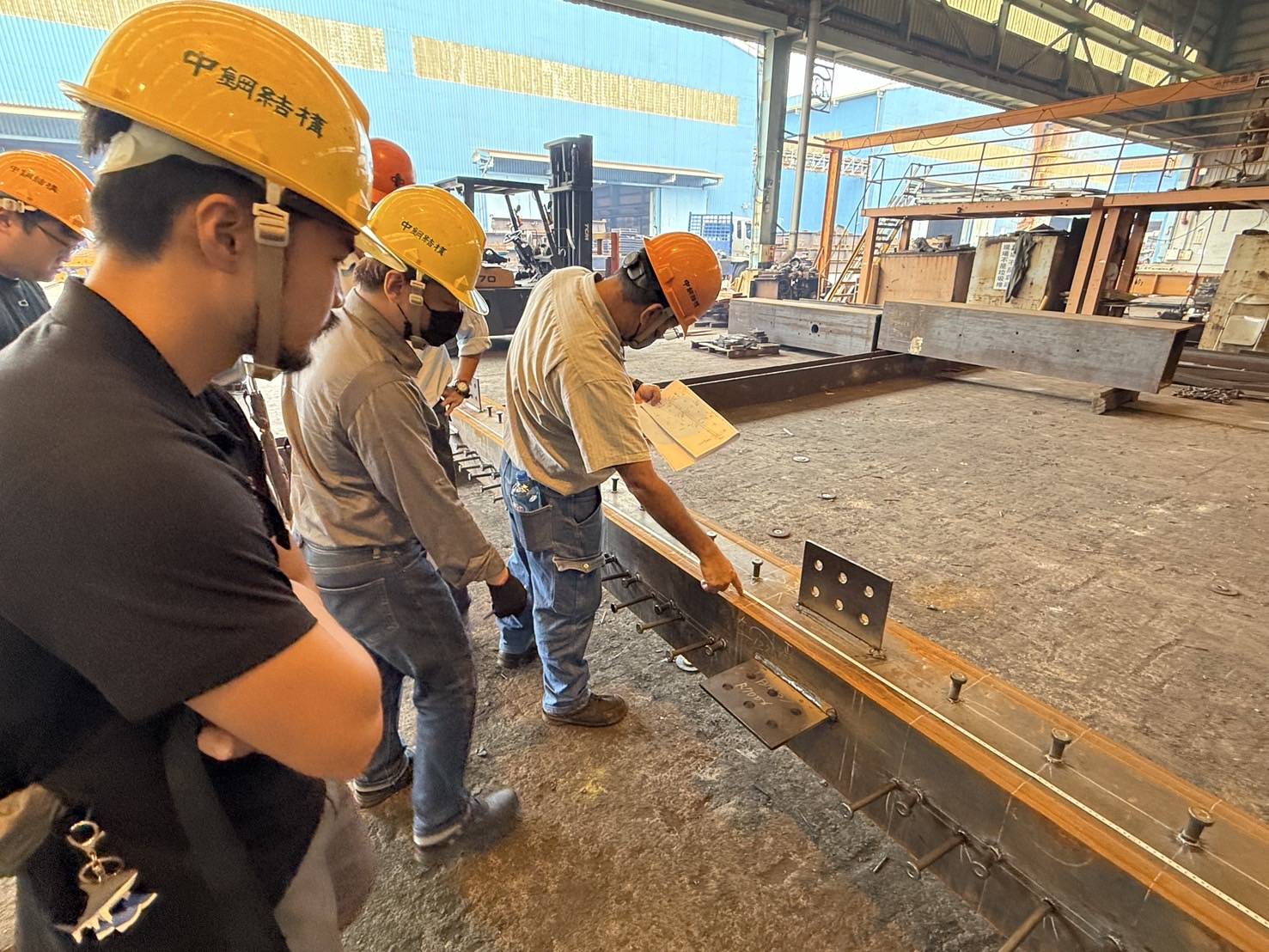 築觀 鋼柱成品廠驗