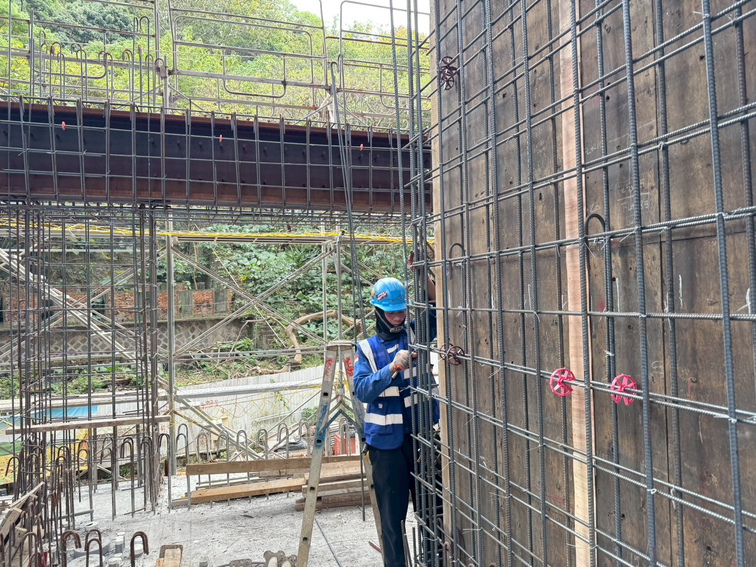 璞園泊隱 2026.02.25 2F牆鋼筋工程綁紮