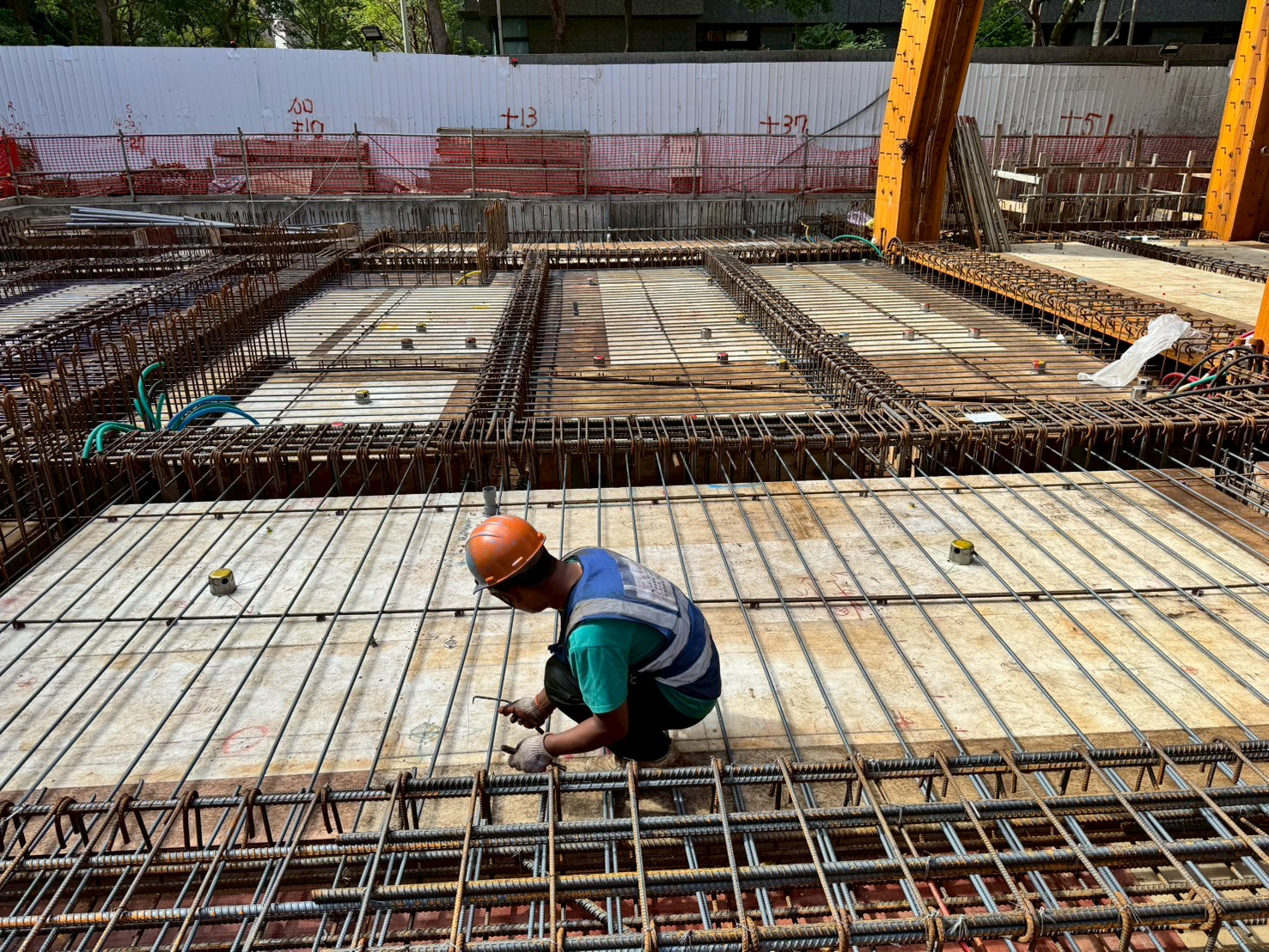 璞園泊隱 2025.11.06 1FL下層版鋼筋綁紮